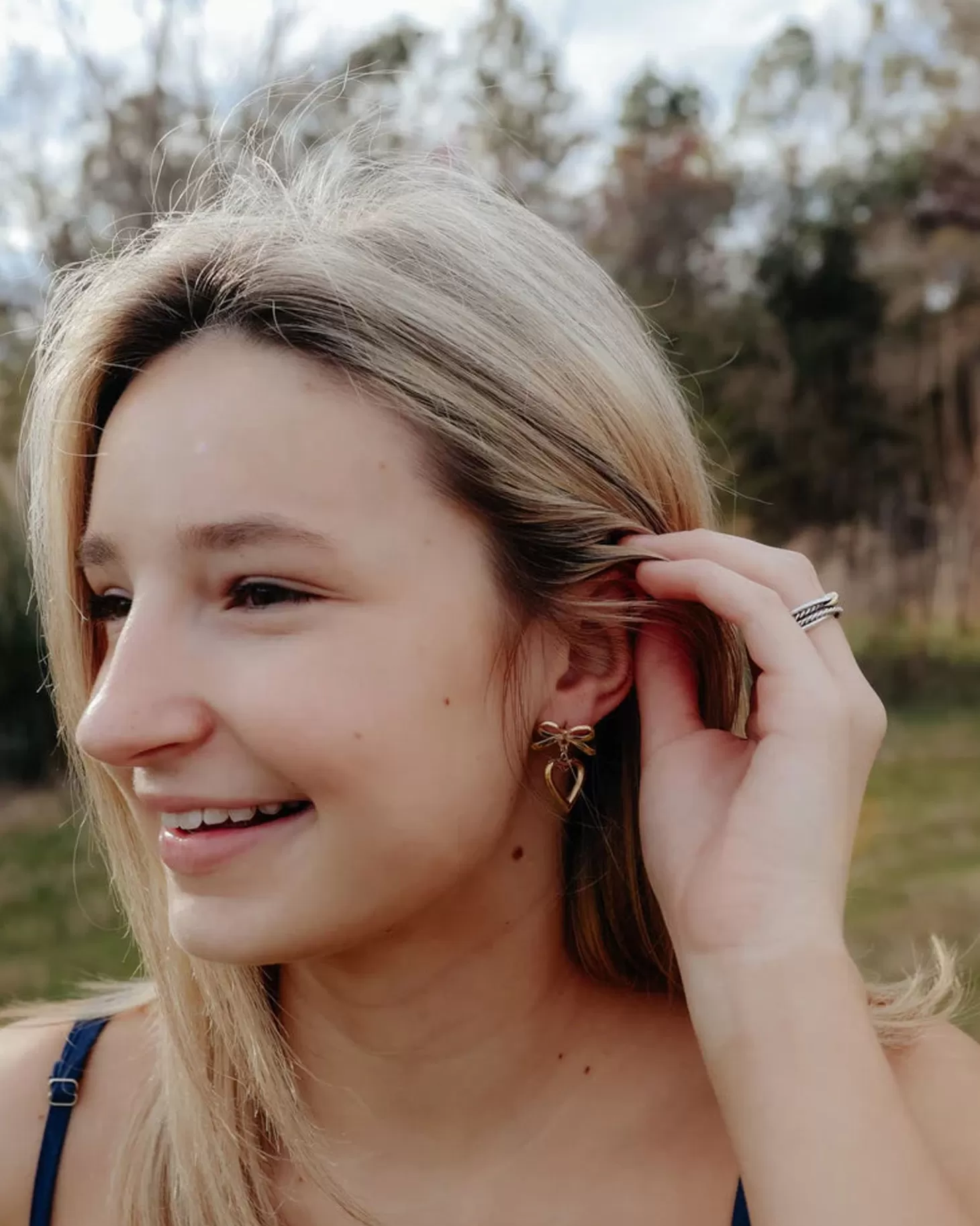 Allie Lynn's Boutique Hart Designs Jewelry<Gold Bow/Heart Earrings